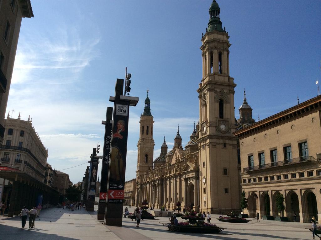 Hotel Don Jaime 54 Zaragoza Kültér fotó